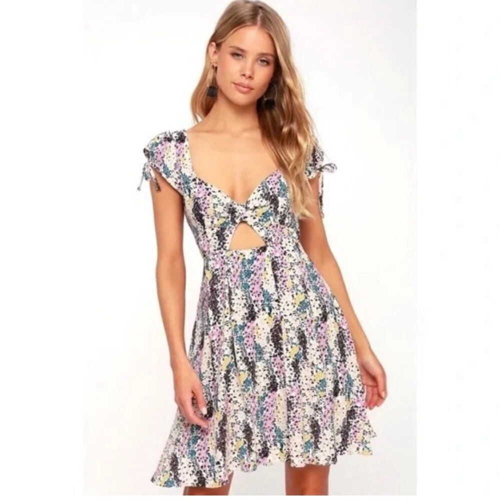 Free People Miss Right Floral Tie Front Short Sleeve Cutout Mini Dress Size XS